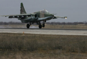 Outro su-25 russo supostamente caia enquanto a frota envelhecida continua a vacilar