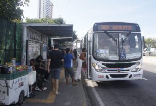 Passageiros sofrem com greve dos motoristas em Natal