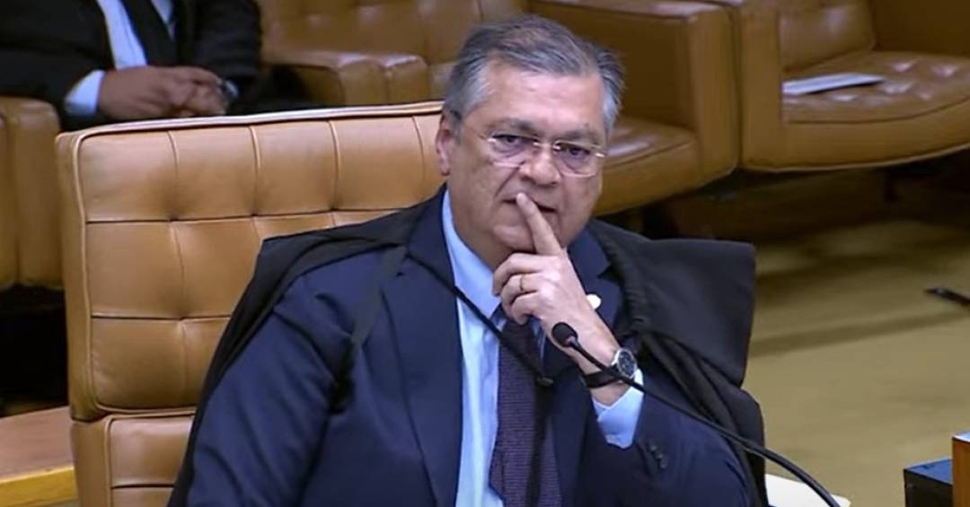 Pressionado, governo responsabiliza Flávio Dino po...