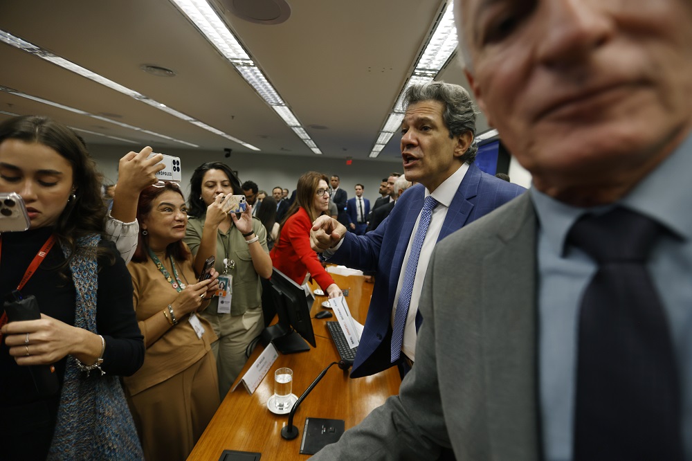 'Qual ministro vai querer prestar esclarecimentos?', questiona Haddad após tumulto na Câmara