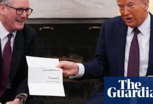 Reino Unido para hospedar Donald Trump para visita de estado completo este ano, diz Buckingham Palace | Donald Trump
