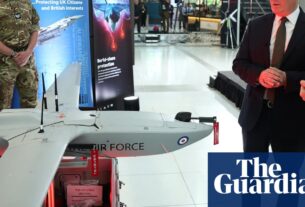 Reino Unido para investir £ 2 bilhões em drones para tornar o Exército '10 vezes mais letal '| Política de defesa
