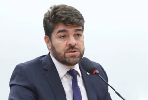 Relator do PL do Licenciamento Ambiental busca ministros - 22/06/2025 - Painel
