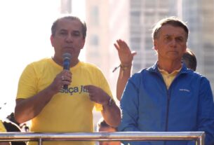 Réu no STF por golpe de Estado, Bolsonaro desafia Justiça e encena campanha para 2026 em ato na Paulista