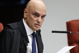 Réus podem se cumprimentar, mas seguem impedidos d...