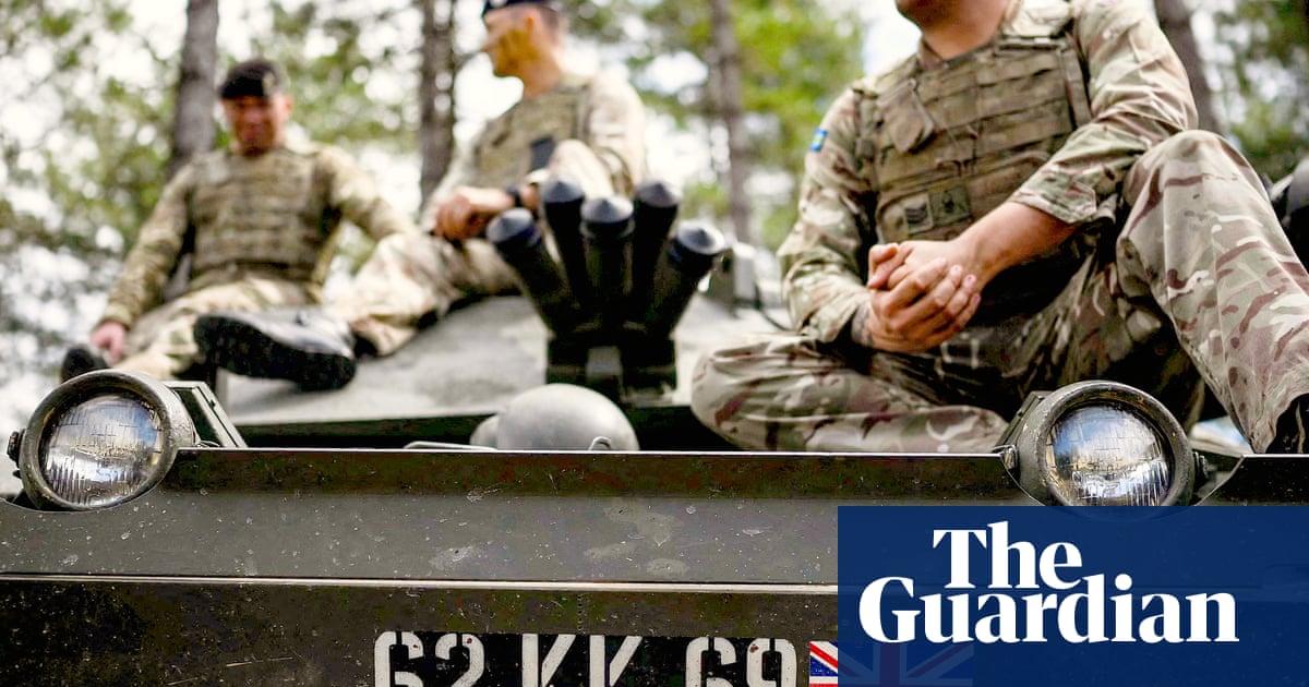 Revisão de defesa para dizer que o Reino Unido deve estar pronto para combater uma guerra na Europa ou no Atlântico | Política de defesa