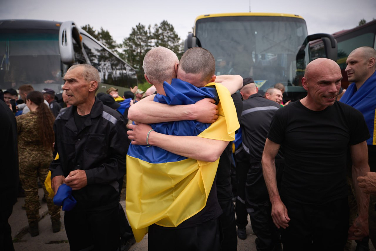 Rússia, Ucrânia se acusam de atrasar a troca de prisioneiros de guerra