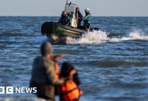 Situação de pequenos barcos piorando, diz não 10