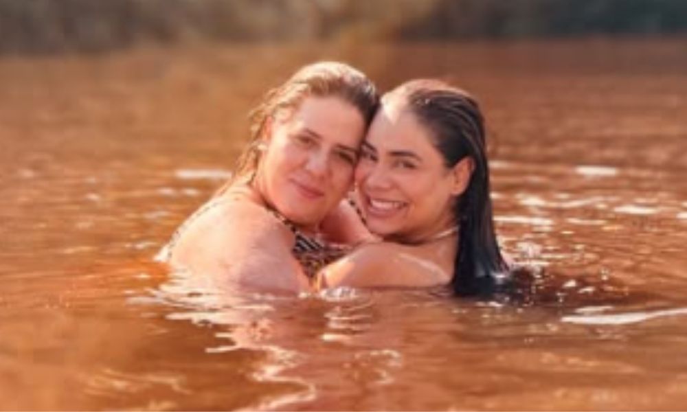 Tati Machado e Lexa viajam juntas para Amazônia