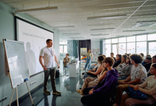 "Ticket to It" Masterclass - Andrii Matiukha expande o acesso à educação digital