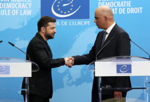 'Todo criminoso de guerra deve saber que haverá justiça, que inclui a Rússia' - Zelensky