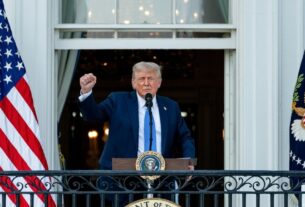 Trump assina decreto para impedir entrada de cidadãos de 12 países