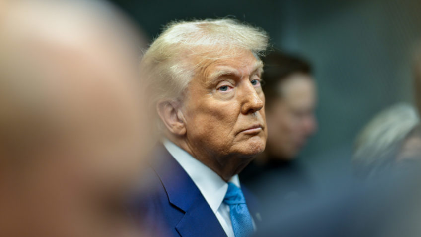 Fontes próximas indicaram que o presidente Donald Trump se mostrou favorável à mudança de abordagem