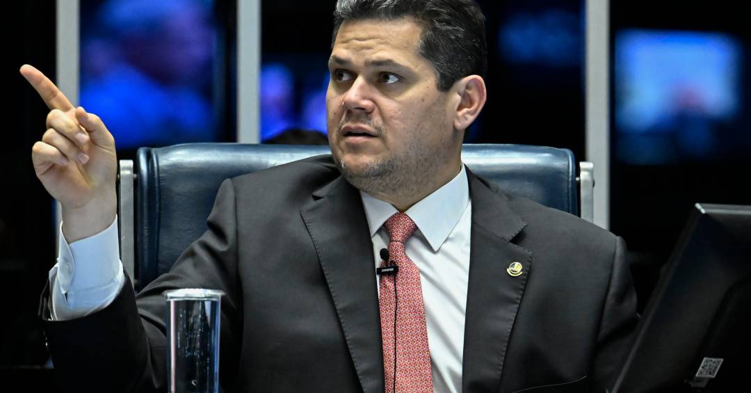 Voto de Alcolumbre garante placar a favor do aumen...