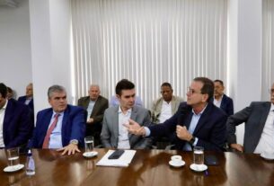 Washington Reis se reúne com Eduardo Paes e aprese...