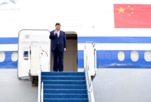 XI da China no Cazaquistão para a Cúpula da Ásia Central