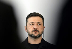 Zelensky diz para discutir a compra de armas dos EUA com Trump