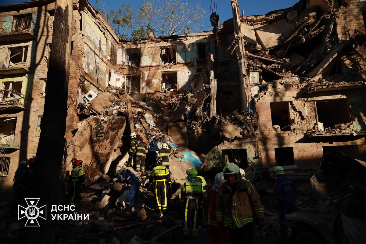 Zelensky explode Rússia, Irã, Coréia do Norte após Kiev