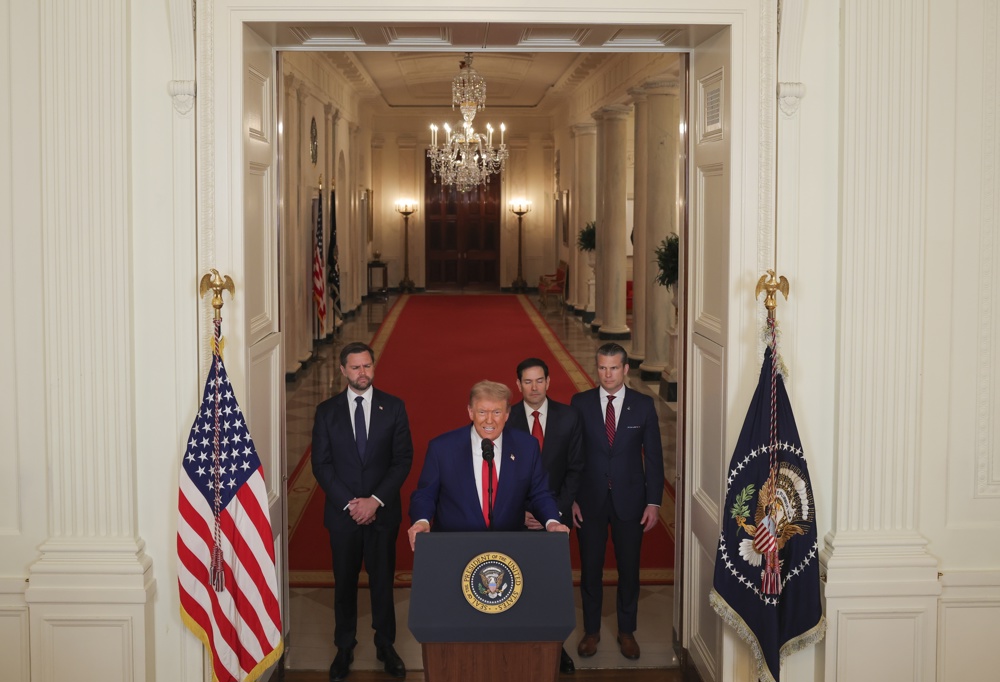 ‘Haverá paz ou tragédia para o Irã’, diz Trump em pronunciamento após bombardeios americanos