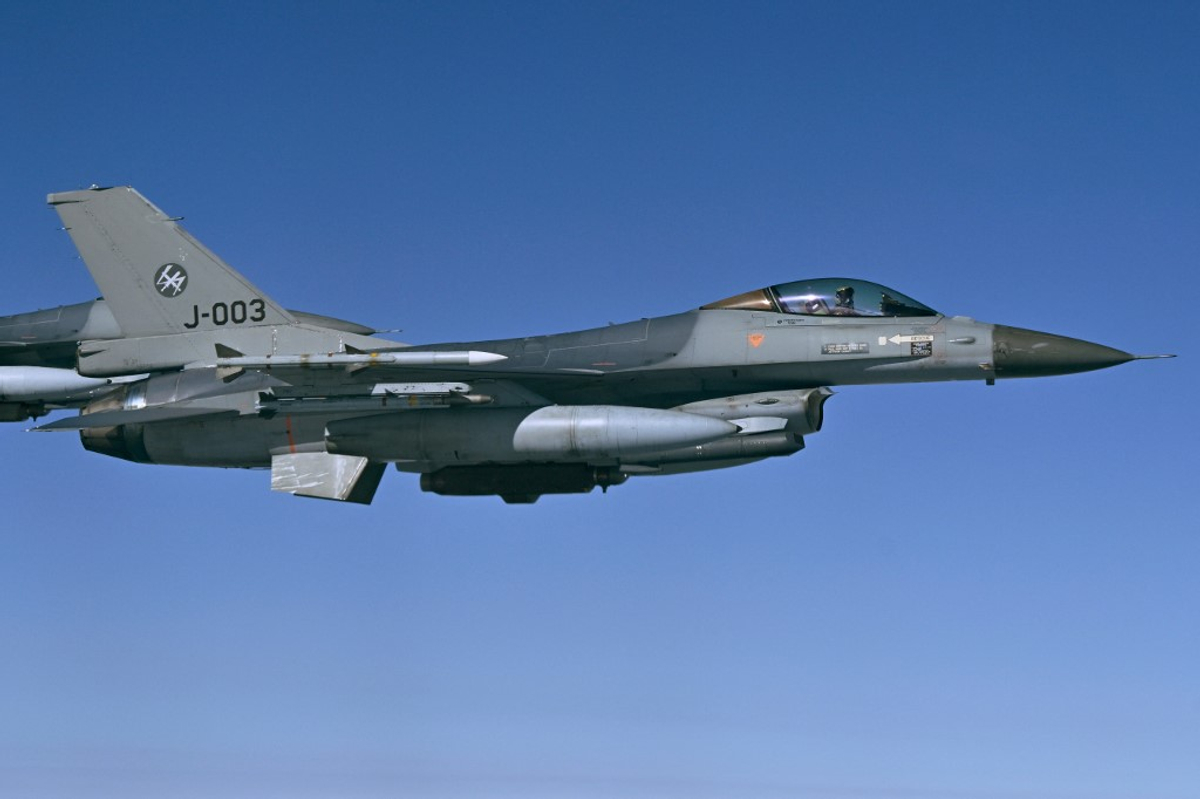 A Romênia luta F-16 durante ataques russos noturnos ao sul da Ucrânia