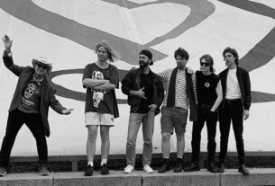 A banda de rock britânica Hardwicke Circus traz um show de alta energia-e uma mensagem de solidariedade-para Kyiv
