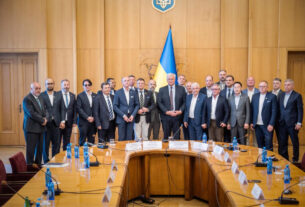 A 'foto' da família de tons da Ucrânia mina a narrativa da reforma