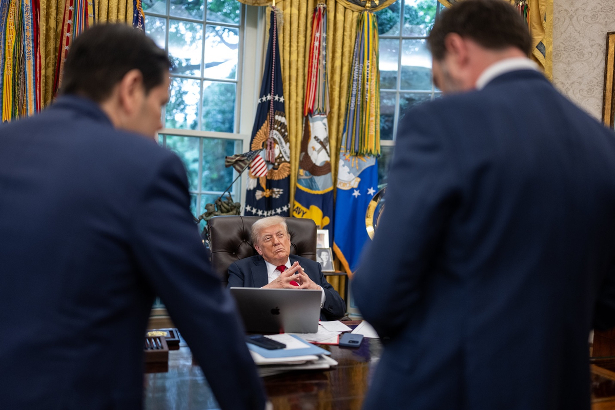 A paciência de Trump com Putin 'vestindo fino', diz Rubio