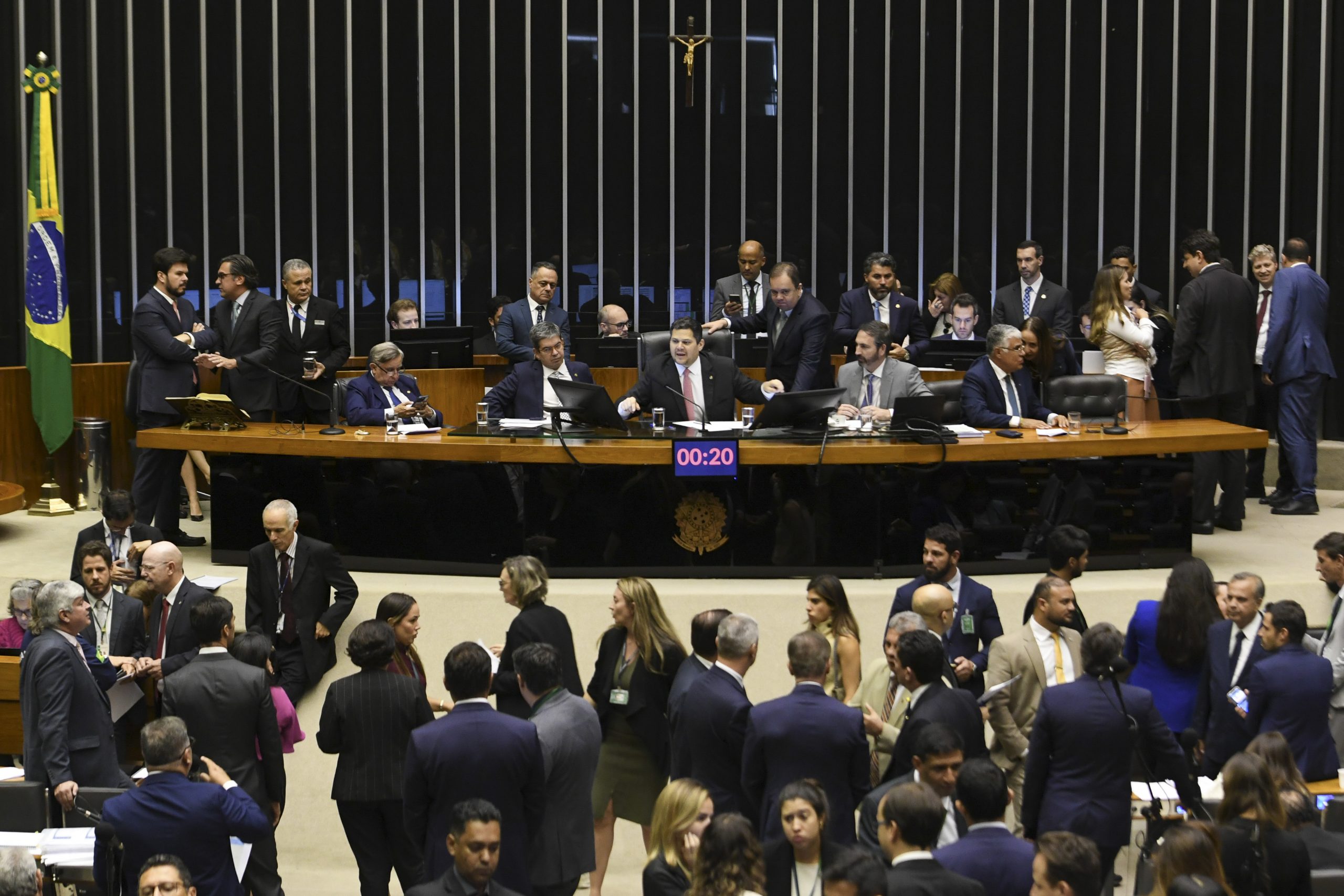 A quem representam? O Parlamento e o impasse da democracia no Brasil