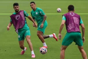 Abel comanda treino com reservas e começa a montar o Palmeiras para duelo com o Chelsea