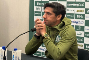 Abel questiona arbitragem após derrota do Palmeiras para o Corinthians: ‘decidido por dois lances’