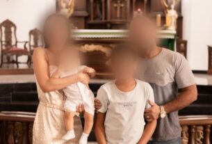 Adolescente mandou namorado colocar arma nas mãos do irmão após matar a família, diz polícia