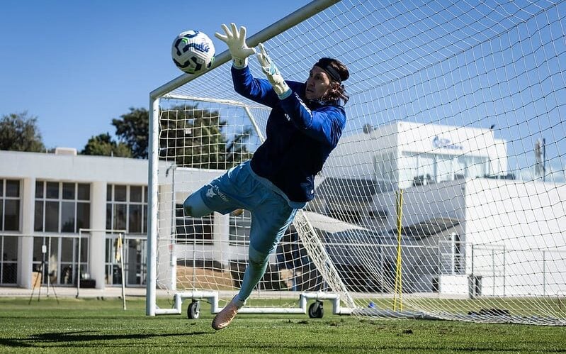 Goleiro Cássio vai enfrentar seu ex-clube, quarta-feira