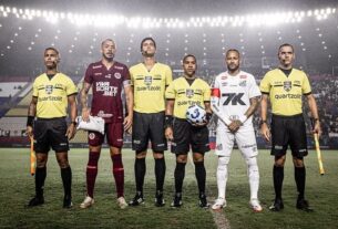 Neymar comandou a vitória do Santos no amisroso diante da Desportiva Ferroviária. Camisa 10 marcou um dos 3 gols da vitória santista.