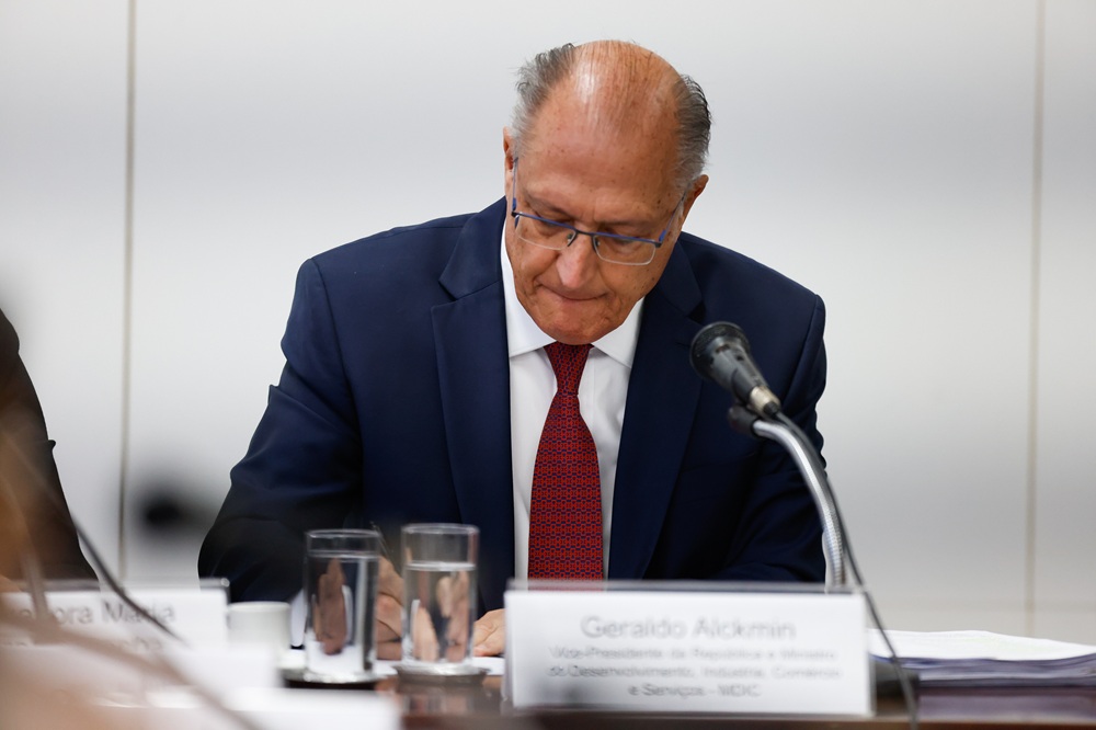 Alckmin defende ações contra sobretaxa de Trump e busca prorrogação