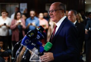 Alckmin diz que irá se reunir com a Amcham e ouvir indústrias sobre tarifaço