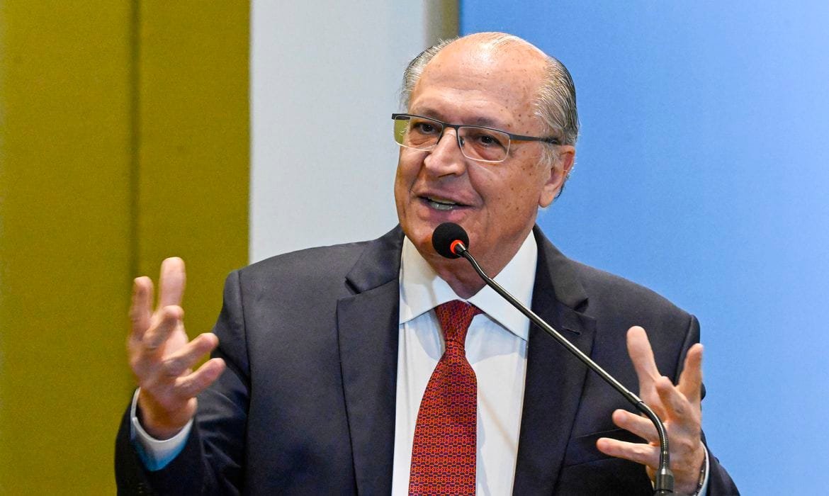 Alckmin sobre tarifa dos EUA: “Prejudica até a economia americana”