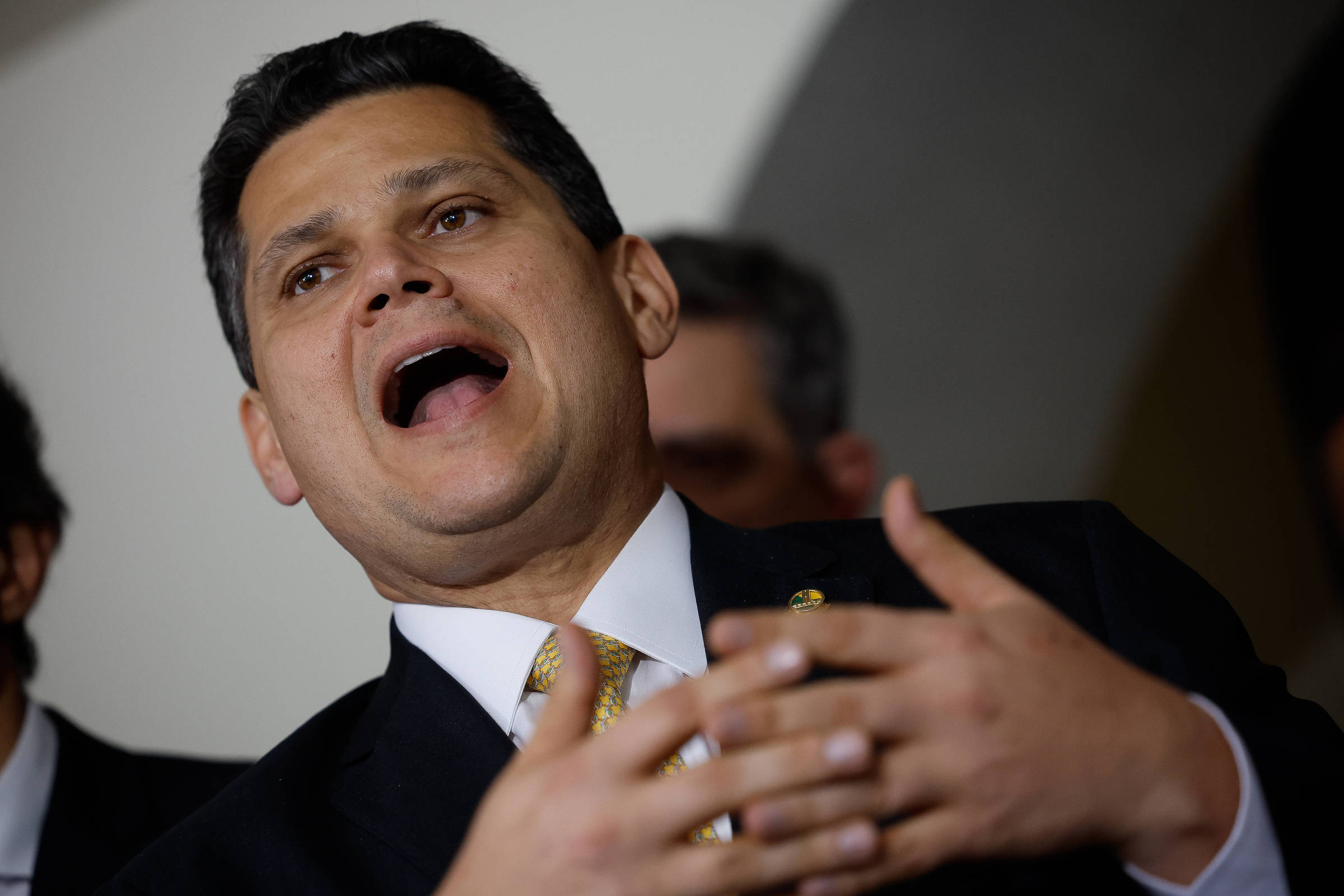 Alcolumbre quer limitar lista de quem pode acionar STF - 03/07/2025 - Poder