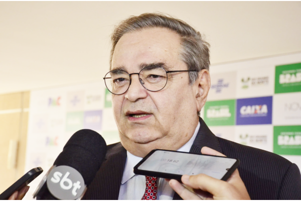 Álvaro Dias critica fala de Styvenson Valentim: “Toda divisão é prejudicial”