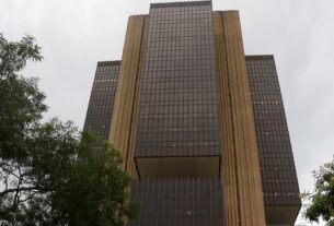BC diz que nova carta será necessária se inflação não cair abaixo do teto da meta até o fim do primeiro semestre de 2026