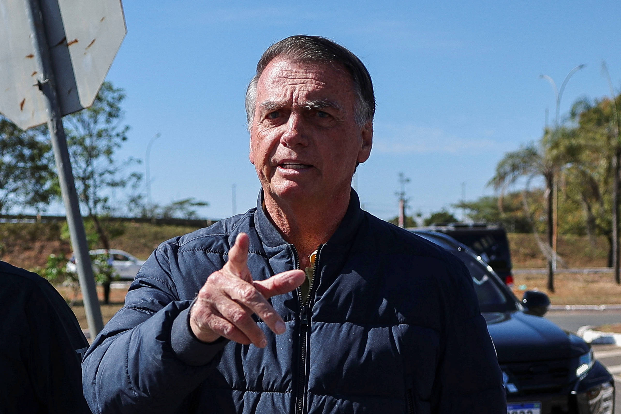 Bolsonaro não declarou dinheiro vivo nos últimos 20 anos - 18/07/2025 - Painel
