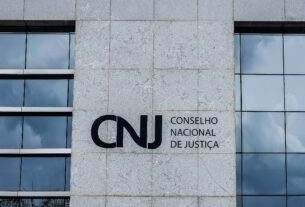 CNJ infla quadro de juízes e paga R$ 3 mi em penduricalhos - 06/07/2025 - Poder