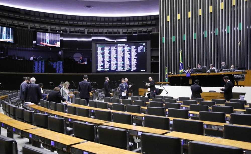 Câmara aprova urgência para projeto que revê concessão de incentivos fiscais