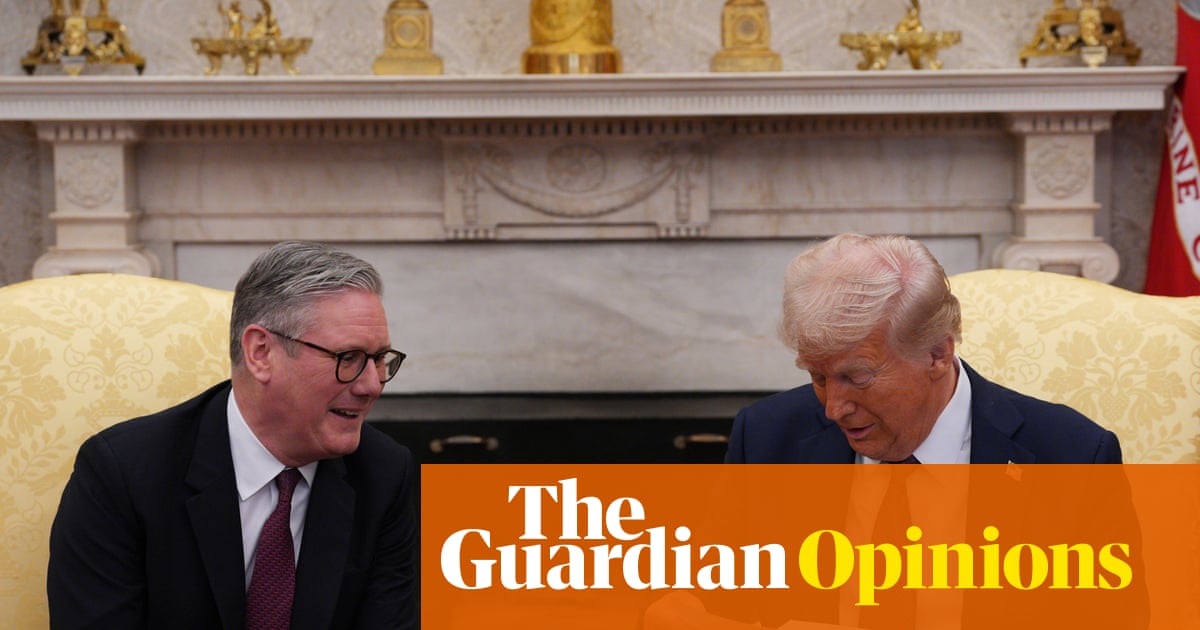 Caro Keir Starmer, Pare de se aconchegar a Donald Trump - ou ele arrastará a Grã -Bretanha com ele | Simon Tisdall