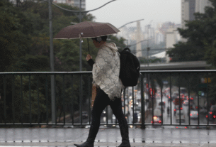 Chegada de frente fria provoca chuva e baixas temperaturas em SP nesta terça-feira