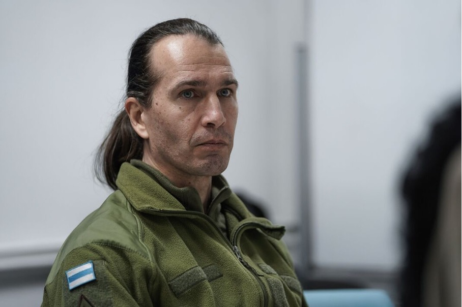 Conheça o soldado russo arriscando sua vida para lutar com Putin e seu exército na Ucrânia