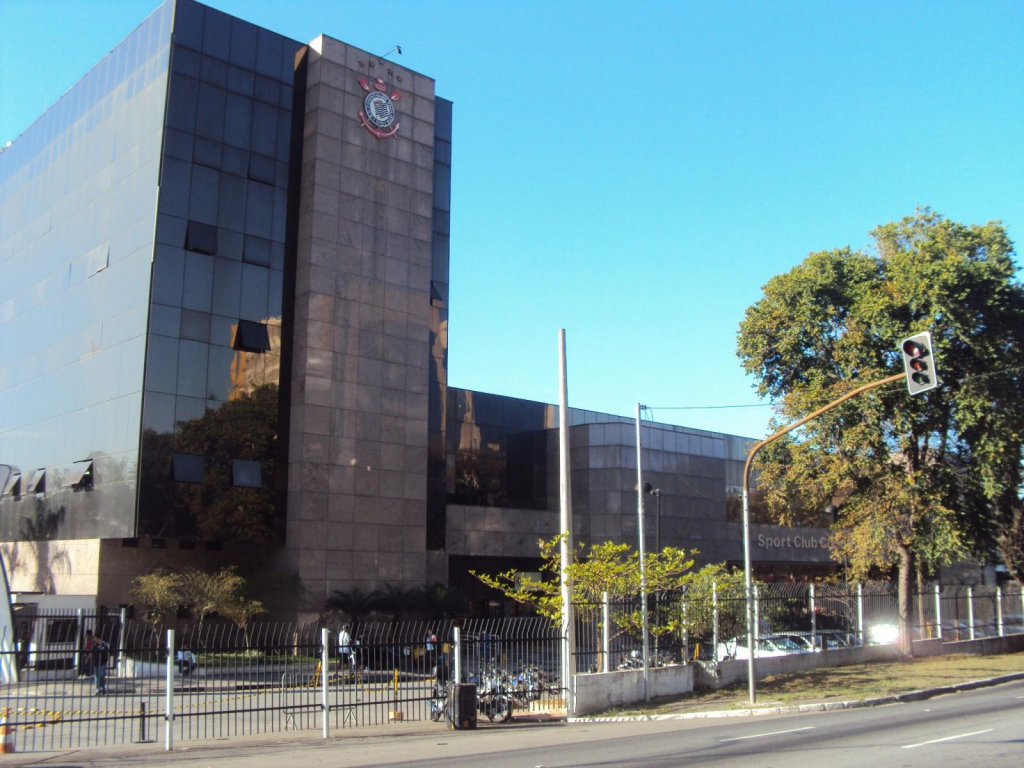 Crise no Corinthians se agrava com polêmica de gastos em cartões corporativos; entenda