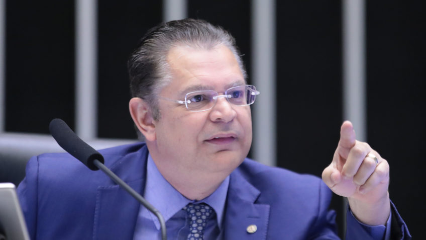 Decisão de Moraes sobre IOF desmoraliza Congresso, diz Sóstenes