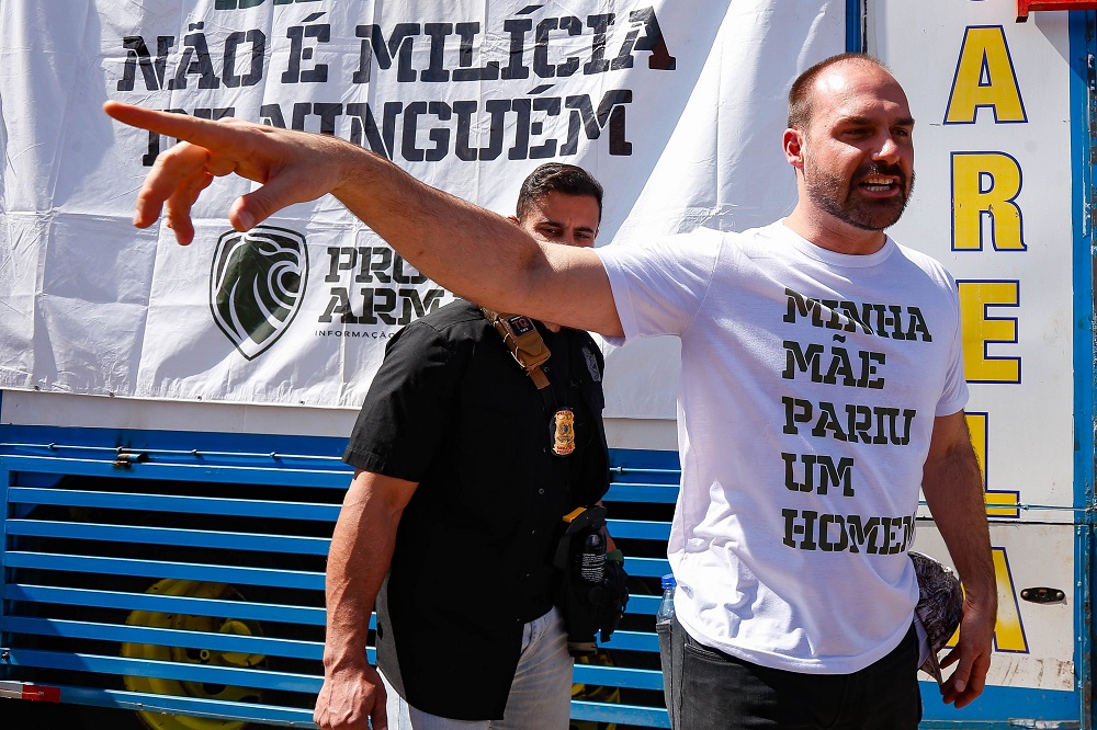 Deputados da oposição revelam desconforto com a atuação de Eduardo Bolsonaro