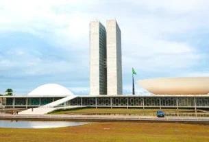 Deputados do RN divergem sobre tarifa de 50% dos EUA: oposição culpa governo e STF, base acusa Bolsonaro