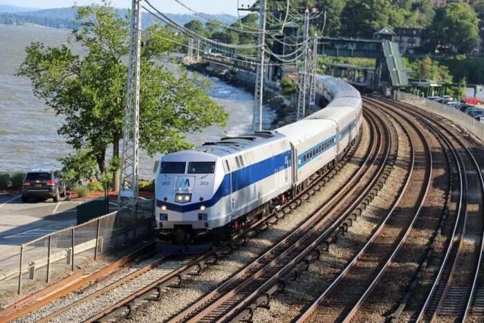 Descontos no Summer Saturday nos trens da Long Island Rail Road e da Metro-North Railroad neste verão